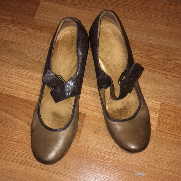 Naya Shoes - NAYA Anthropologie Shoes